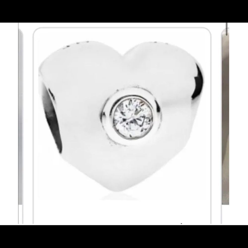 Pandora retired clear crystal heart bead